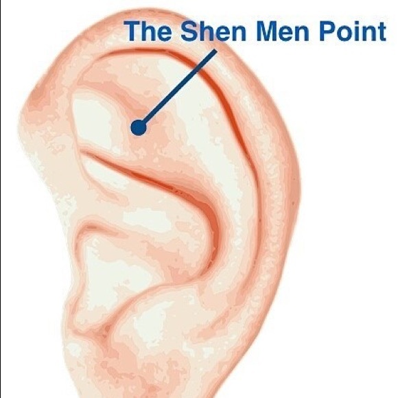 Stress Relief New Green Earring Magnet Acupressure - Picture 3 of 4